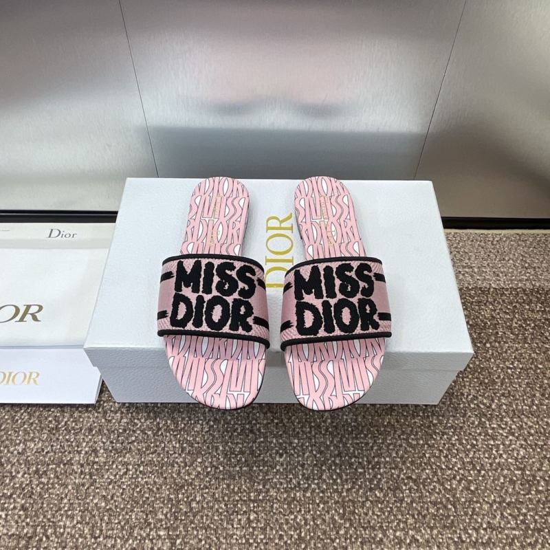 ch**an D*or slippers